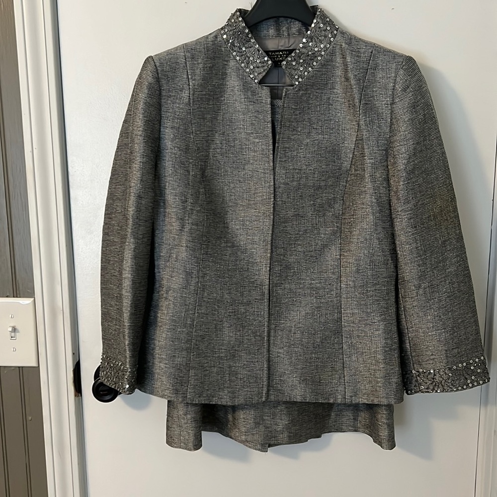 3 Piece Silver Tahari Luxe Skirt Suit Size 8